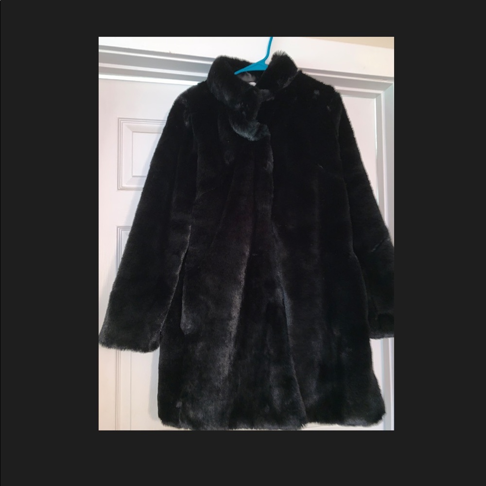 Black New York and Company Fur coat